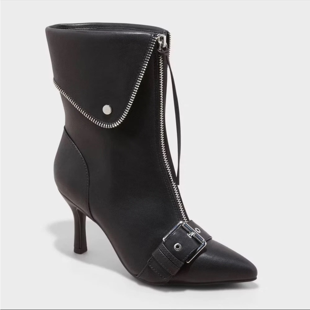 •A NEW DAY• “Mickey” Point Toe Moto Zipper Ankle
Booties >> size 9 >> NWOB NWT